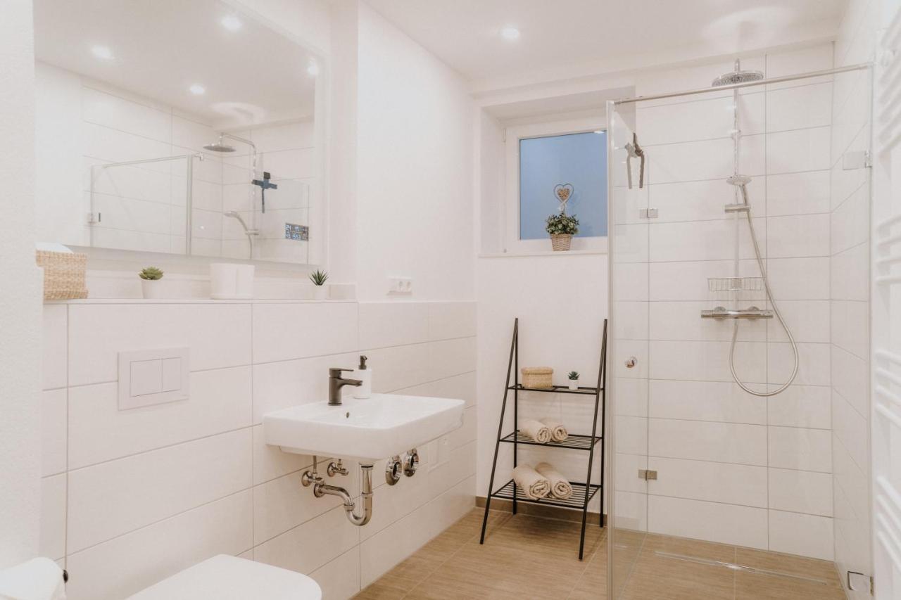 Ferienwohnung Am Weinberg Boetzingen Ngoại thất bức ảnh